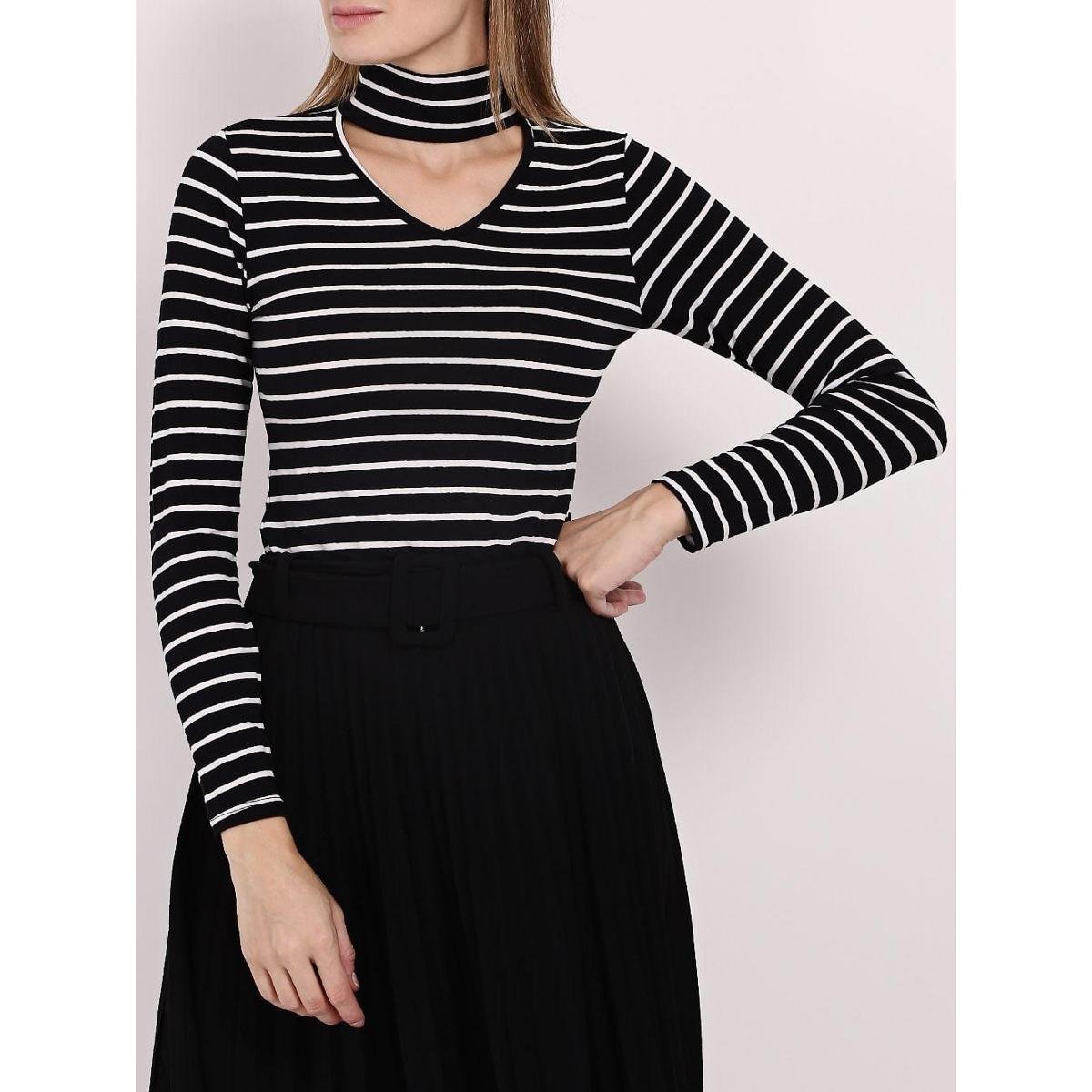 blusa choker preta manga longa