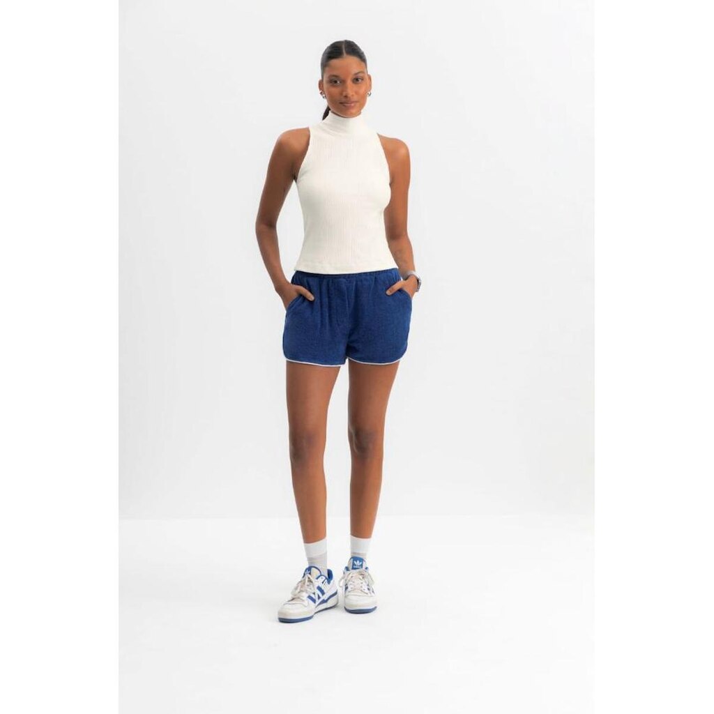 Blusa Feminina Com Gola Alta Essendi
