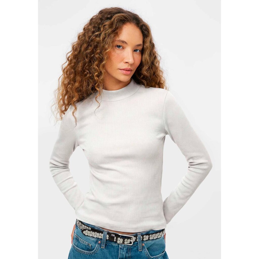 Blusa Feminina Gola Alta Canelada