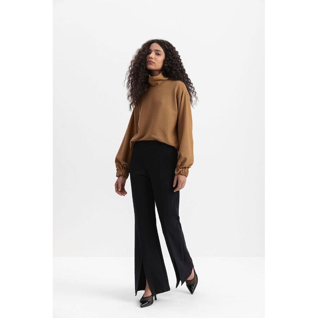 Blusa Feminina Gola Alta Essendi Camel