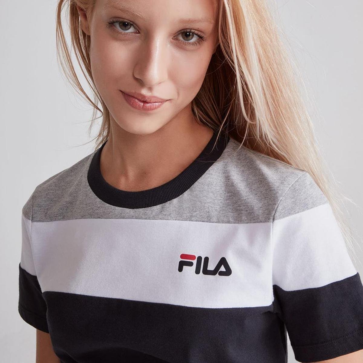 Blusa Fila Cropped Maya Feminina Menor preço em Blusa Fila Cropped Maya Feminina