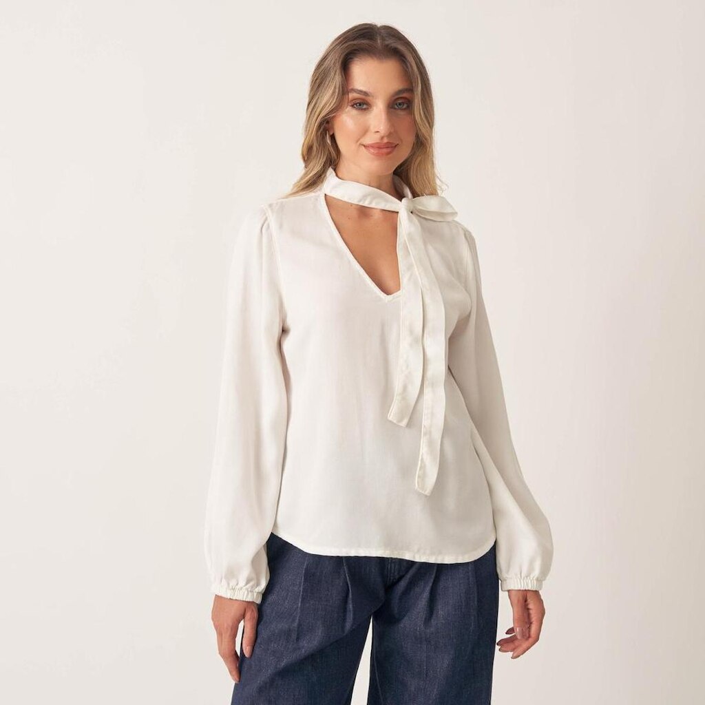 Blusa Jeans Leve Gola Laço Decote V