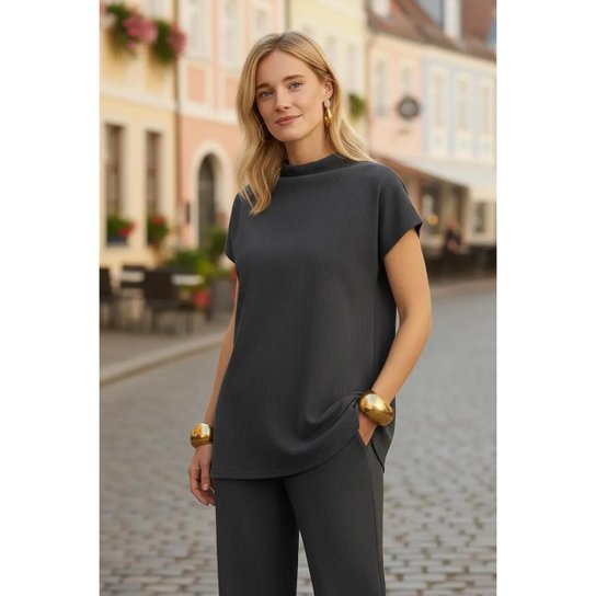 Blusa Lunender Alongada Com Gola Alta