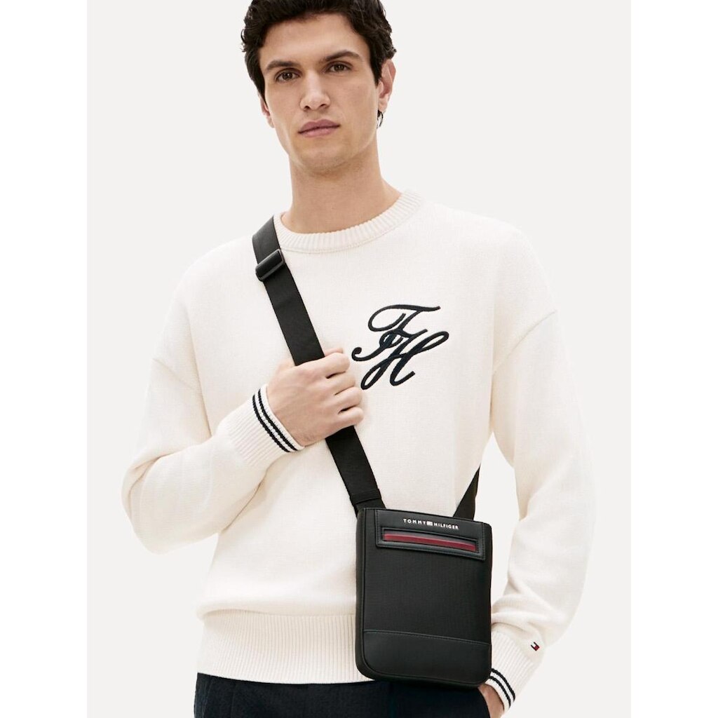 Bolsa Tommy Hilfiger Masculina Foundation Mini Crossover Preta
