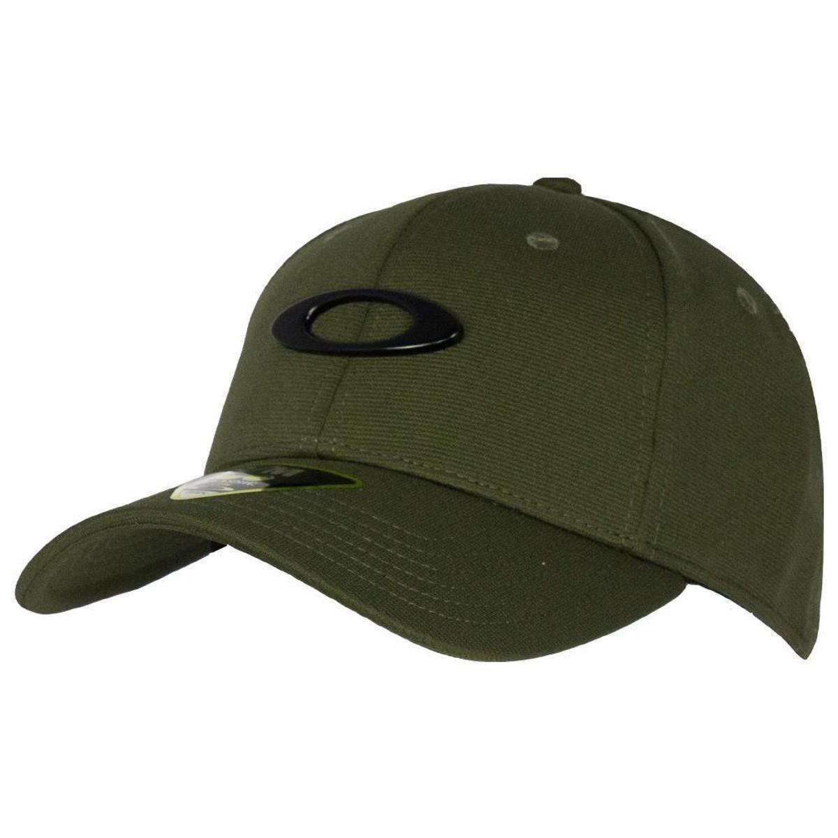 Boné Aba Curva Oakley Tincan Masculino Menor preço em Boné Aba Curva Oakley Tincan Masculino