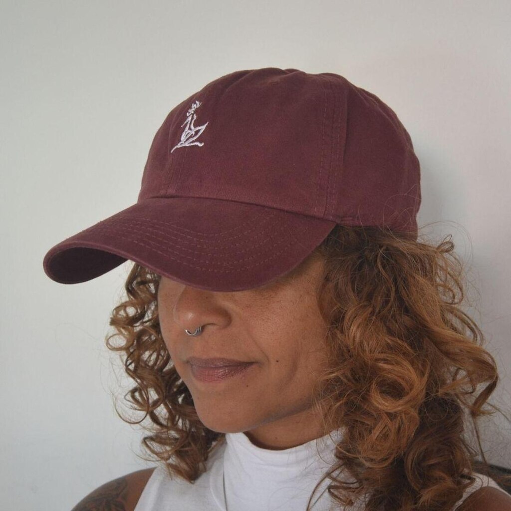 Boné Dad Hat Seis Gomos Bordado - Bordô