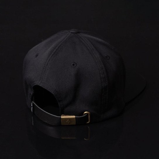 Boné MCD Aba Reta Strapback Flexfit Preto