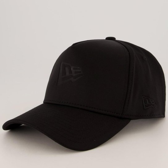Boné New Era 940 Ne Core I Preto - Preto Menor preço em Boné New Era 940 Ne Core I Preto - Preto