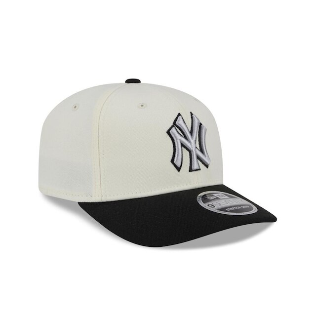 Boné New Era 9SEVENTY Strtch Snap New York Yankees MLB Branco