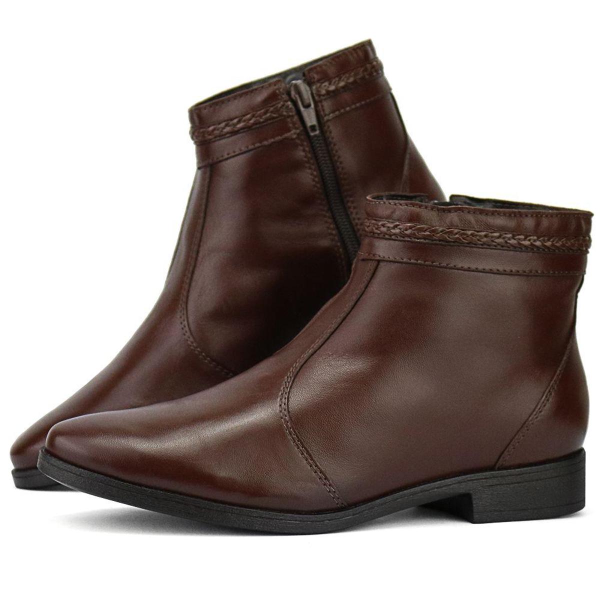Bota Cano Curto em Couro SapatoFran Salto Baixo Feminina - Marrom ...