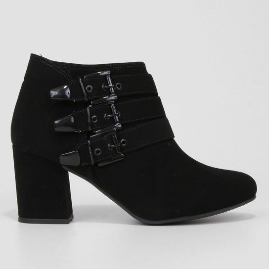 Bota Cano Curto Griffe Salto Grosso 3 Fivelas Feminina - Preto Menor preço em Bota Cano Curto Griffe Salto Grosso 3 Fivelas Feminina - Preto