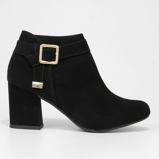 Bota Cano Curto Griffe Salto Grosso Fivela Feminina - Preto é ruim? Bota Cano Curto Griffe Salto Grosso Fivela Feminina - Preto é boa?