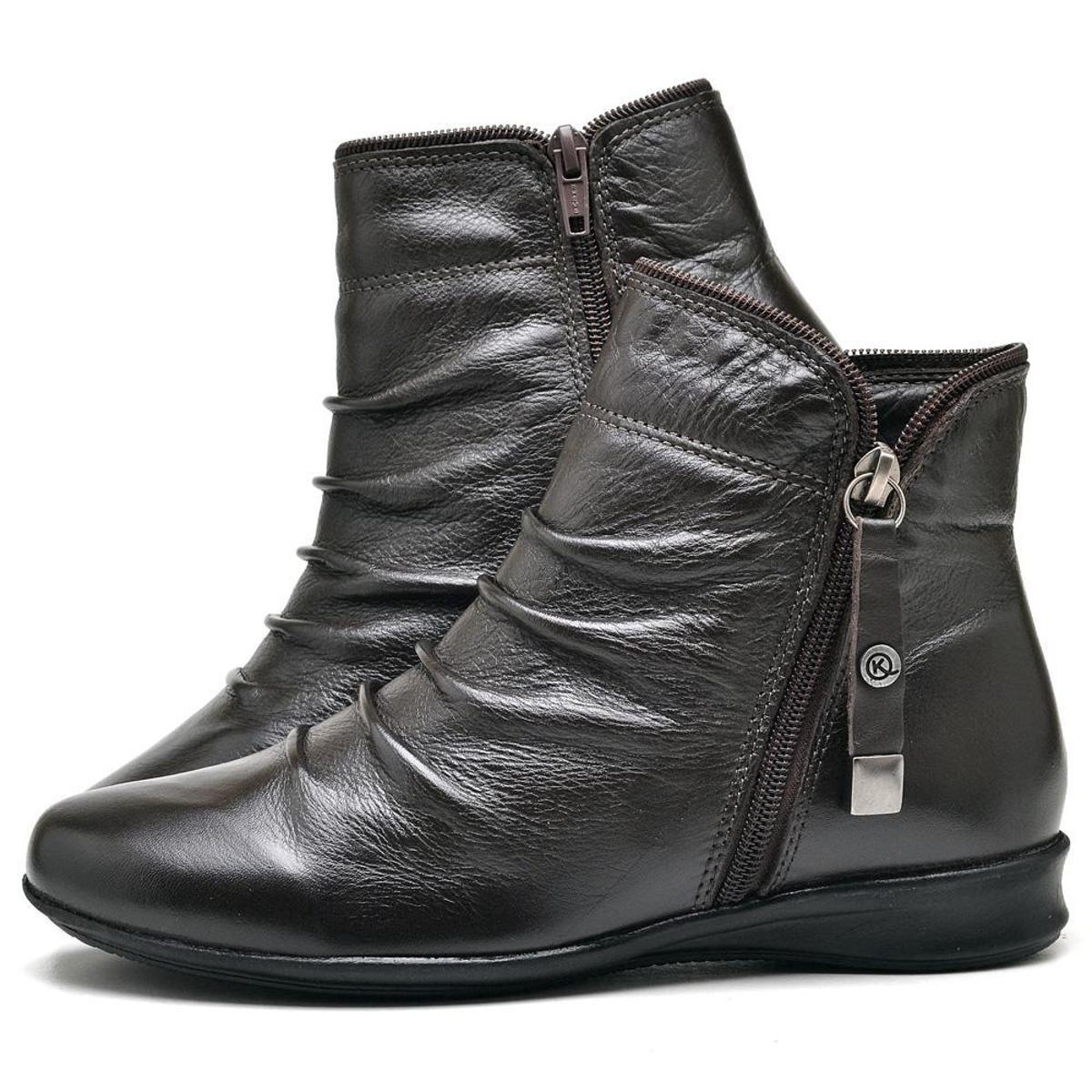 Bota Cano Curto Rasteira de Couro Feminina Lady Café Menor preço em Bota Cano Curto Rasteira de Couro Feminina Lady Café