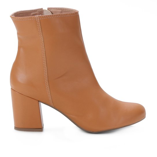 Bota Chelsea Griffe Lisa Feminina - Caramelo Menor preço em Bota Chelsea Griffe Lisa Feminina - Caramelo