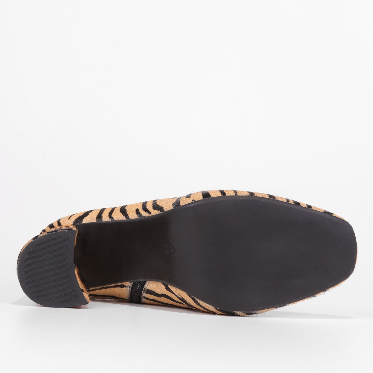 Bota Couro Shoestock Pelo Animal Print Feminina - 5
