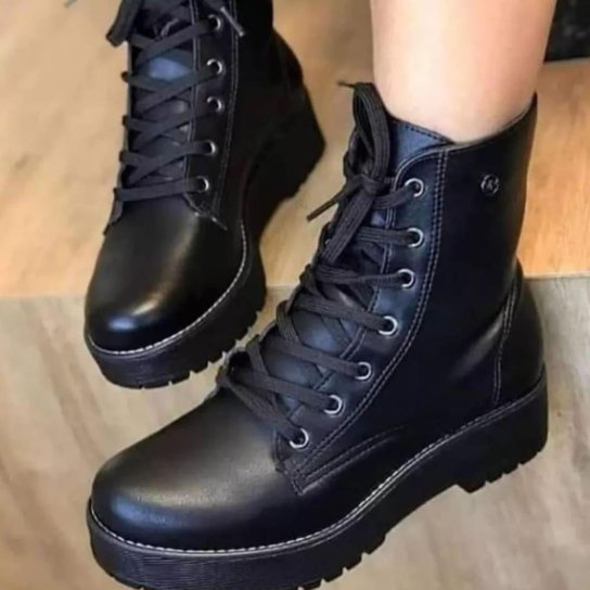 Bota feminina Cano baixo Tratorada Blogueira Fosco - Preto Menor preço em Bota feminina Cano baixo Tratorada Blogueira Fosco - Preto