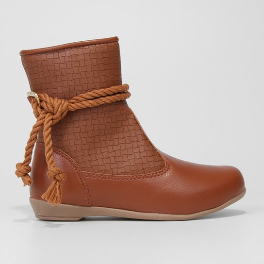 Bota Infantil Cano Curto Tininha Textura Feminina - Caramelo Menor preço em Bota Infantil Cano Curto Tininha Textura Feminina - Caramelo