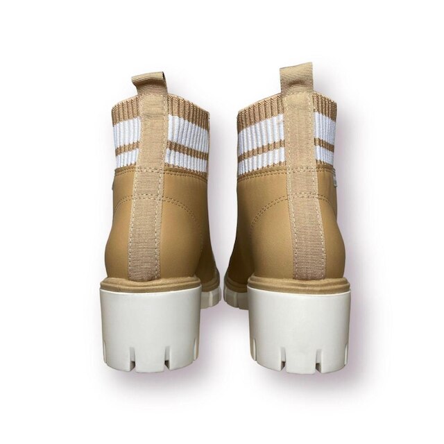 Bota Moleca Feminina Casual Solado Tratorado