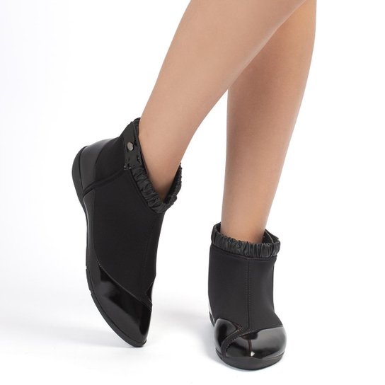 Bota Rasteira Feminina - Preto é ruim? Bota Rasteira Feminina - Preto é boa?