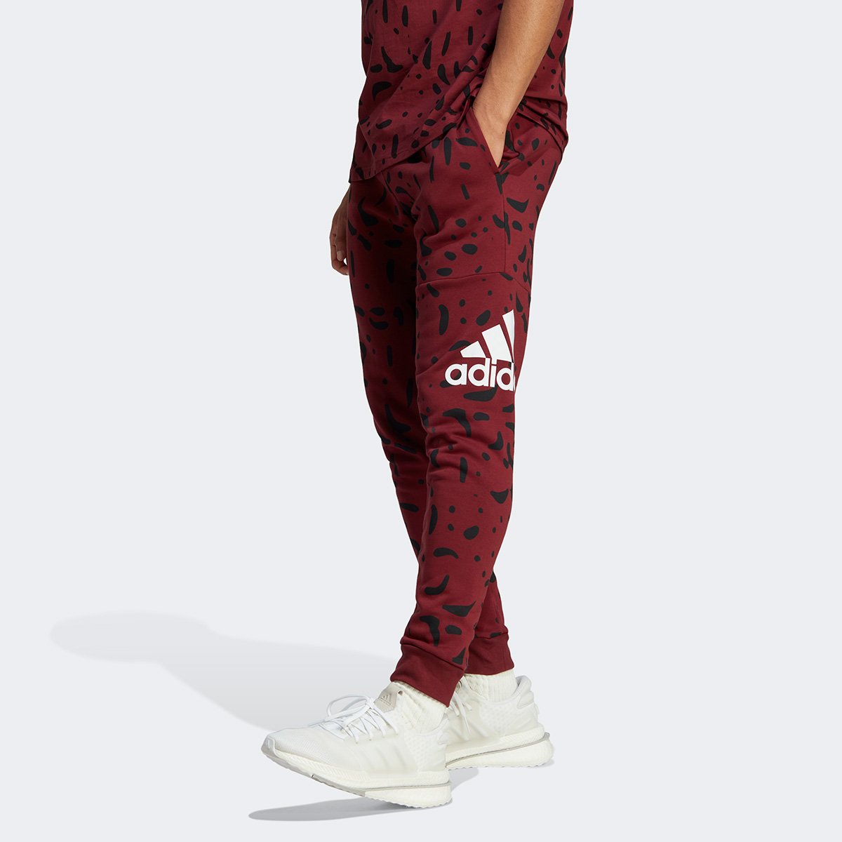 Calça Adidas Essentials Tapered Cuff Logo Masculina Menor preço em Calça Adidas Essentials Tapered Cuff Logo Masculina