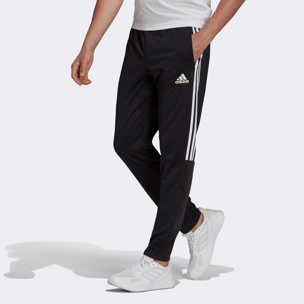 Calça Adidas Sereno 3 Listras Slim Masculina Menor preço em Calça Adidas Sereno 3 Listras Slim Masculina