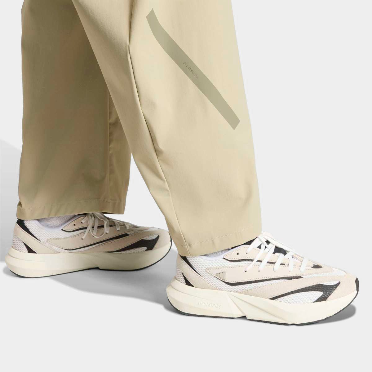 Calça Adidas Z.N.E Woven Feminina - 2
