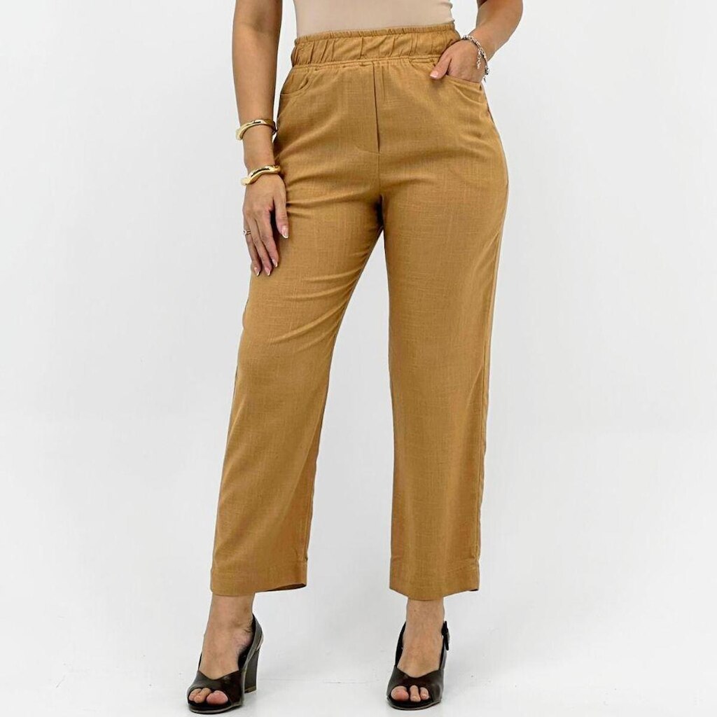 Calça Alpelo Reta em Tecido Feminina