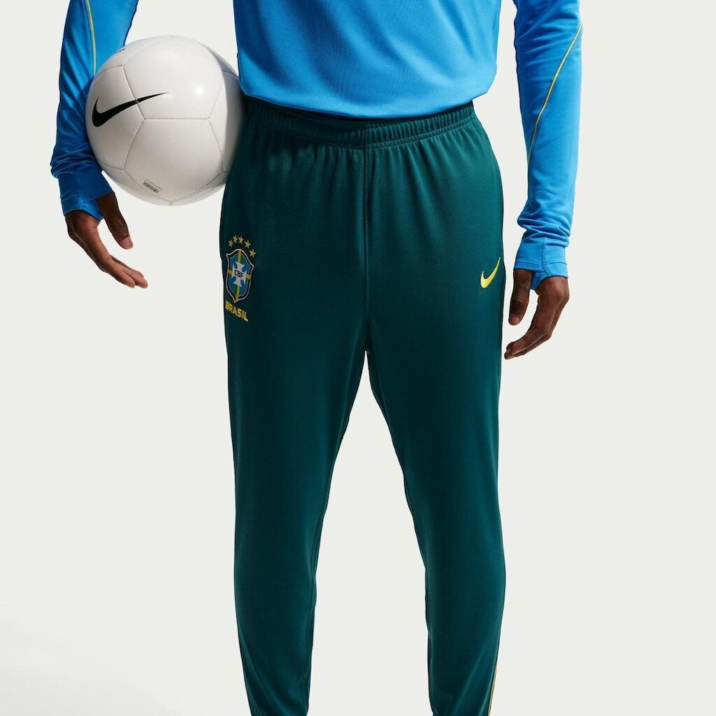 Calça Brasil Dri-FIT Nike Academy Pro Masculina