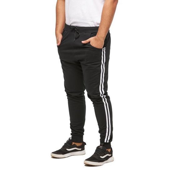 CALÇA DE MOLETOM MASCULINA SARUEL SKINNY SPORT LUXO - Preto Menor preço em CALÇA DE MOLETOM MASCULINA SARUEL SKINNY SPORT LUXO - Preto