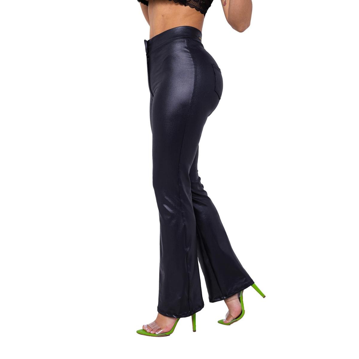 Calça Disco Hot Pants Flare Em Cirré Couro Com Bolsos Zíper E Botão Confortável WOLFOX Menor preço em Calça Disco Hot Pants Flare Em Cirré Couro Com Bolsos Zíper E Botão Confortável WOLFOX