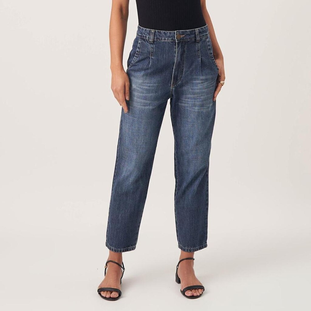 Calça Jeans Color Mom Cintura Alta e Pregas