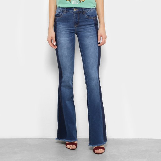 Calça Jeans Flare Colcci Barra Desfiada Bolso Plaquinha Cintura Média Feminina - Azul