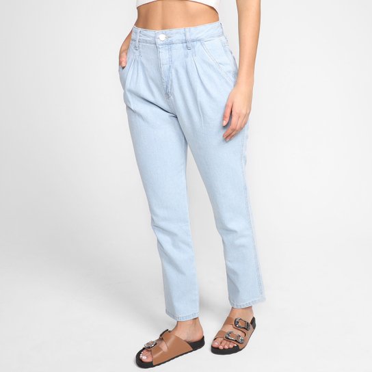Calça Jeans Reta Dzarm Lisa Cintura Alta Feminina - Azul Claro Menor preço em Calça Jeans Reta Dzarm Lisa Cintura Alta Feminina - Azul Claro