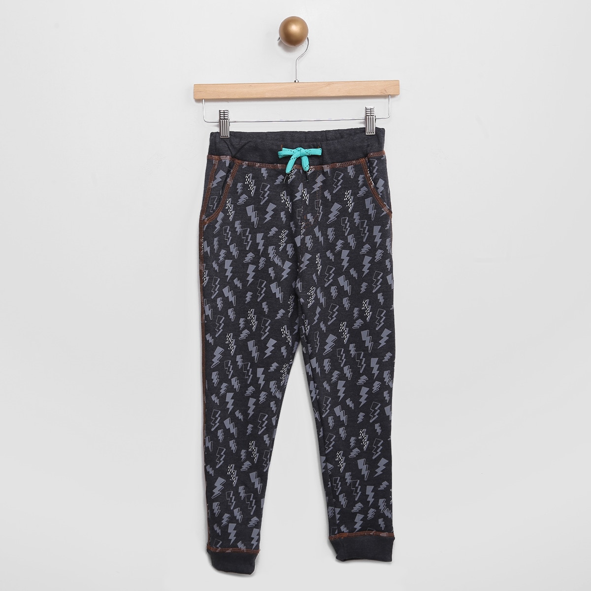Calça Jogger Infantil Moletom Faltal Estampada Raios Menino Menor preço em Calça Jogger Infantil Moletom Faltal Estampada Raios Menino