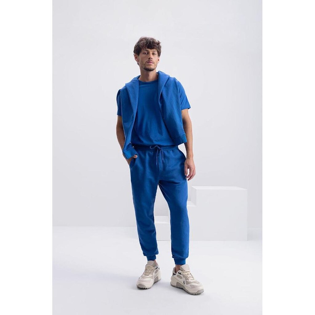 Calça jogger masculina em moletom Essendi
