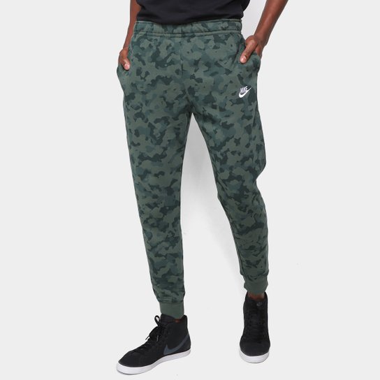 Calça Jogger Nike Club Camuflada Masculina - Verde Militar Menor preço em Calça Jogger Nike Club Camuflada Masculina - Verde Militar