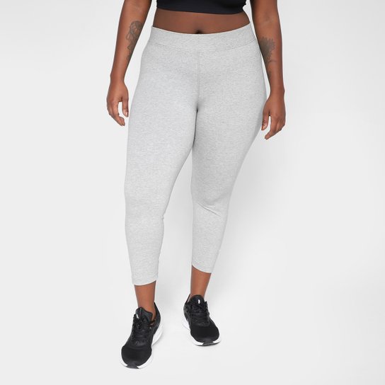 Calça Legging Nike Sportswear Essential 7/8 Plus Size Feminina - Grafite+Branco é ruim? Calça Legging Nike Sportswear Essential 7/8 Plus Size Feminina - Grafite+Branco é boa?