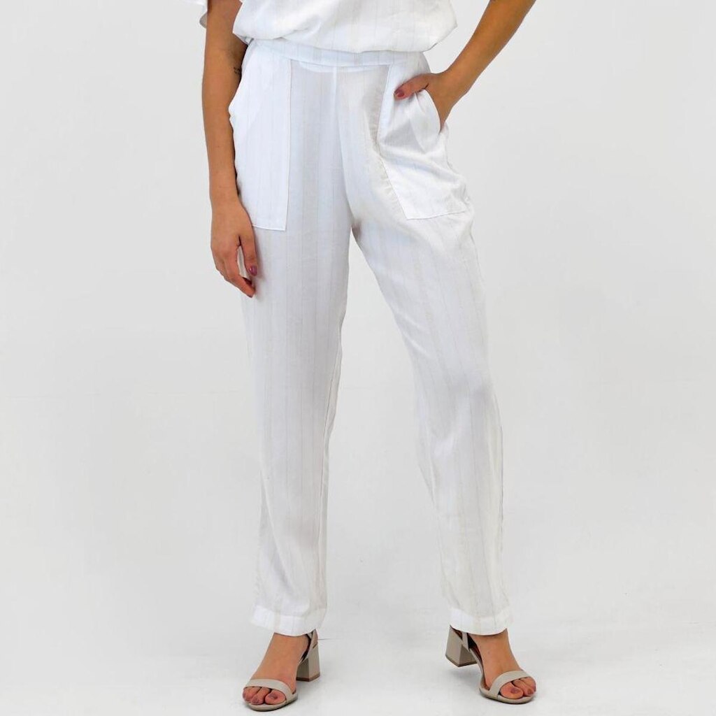 Calça Malwee Reta em Tecido com Fio Lurex Feminina