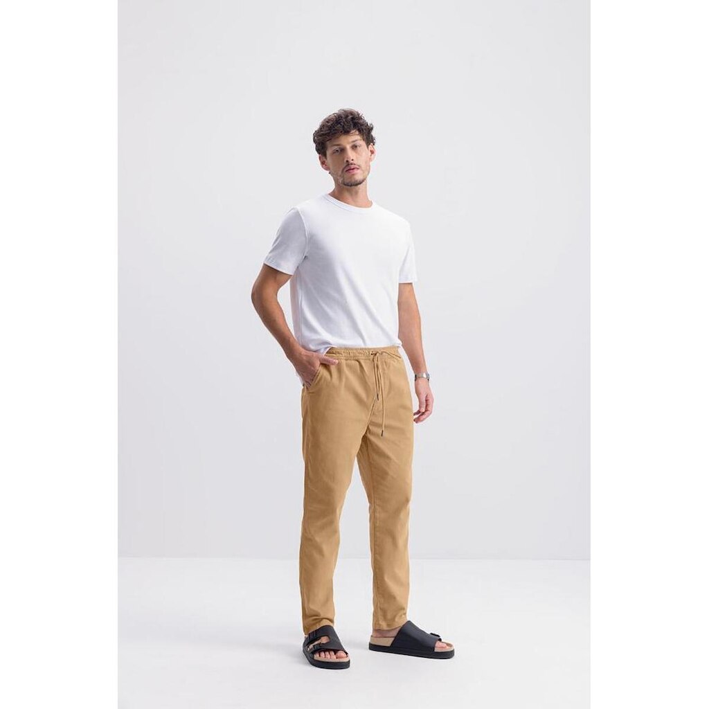 Calça Masculina Em Sarja Essendi Camel Médio