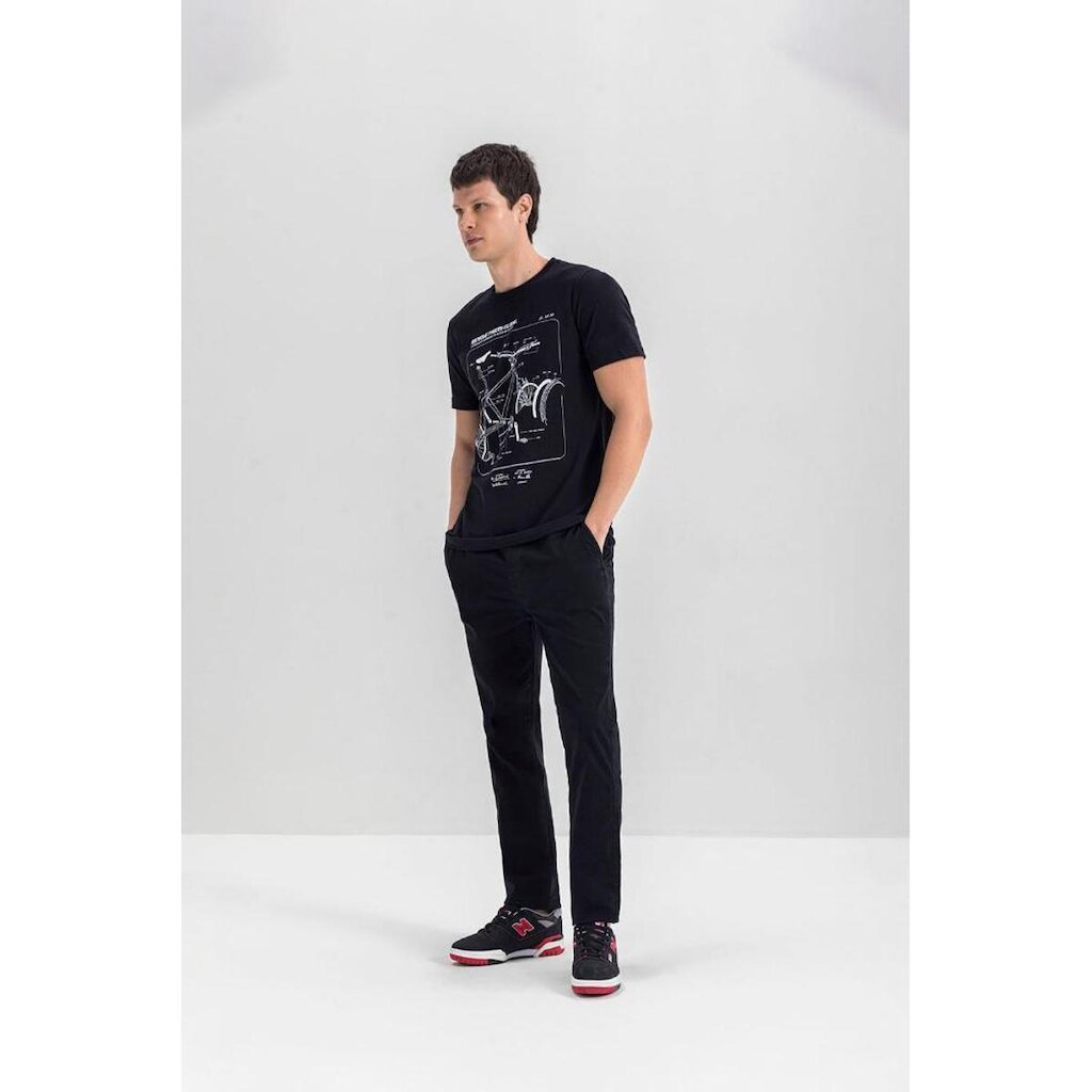 Calça masculina em sarja Essendi