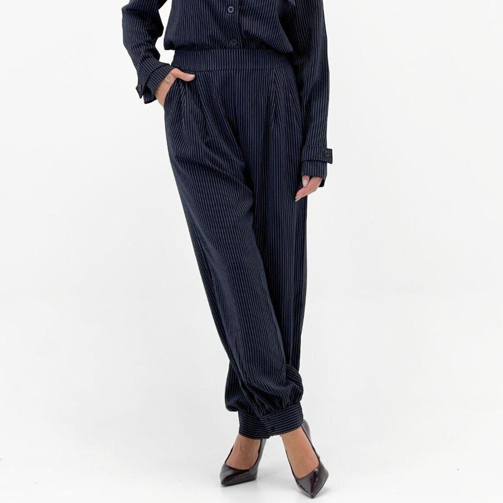 Calça Mikasa Risca de Giz Jogging Feminina