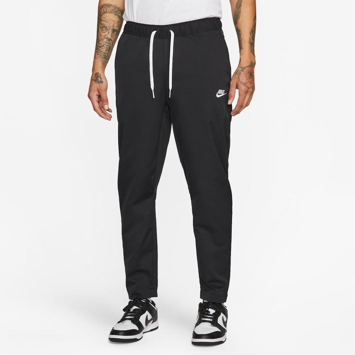 Calça Nike Club Woven Taper Masculina