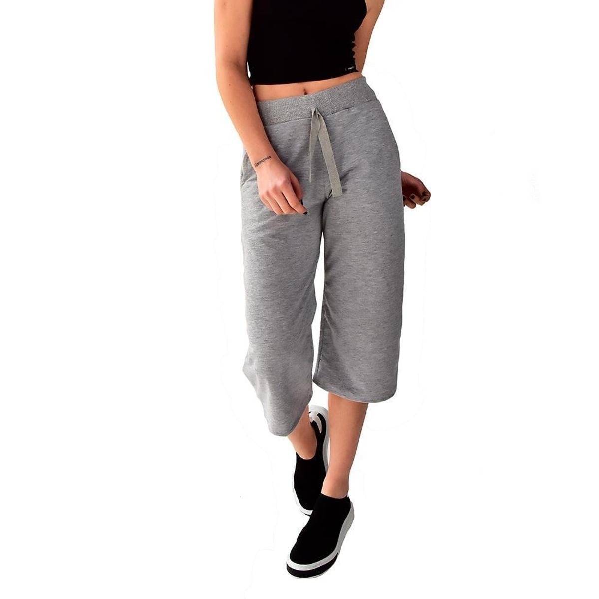 calça pantacourt cinza