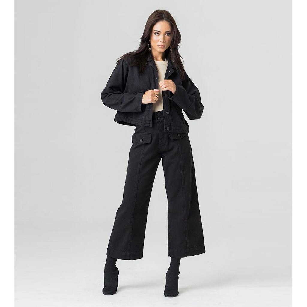 Calça Pantacourt Sarja Feminina Disparate