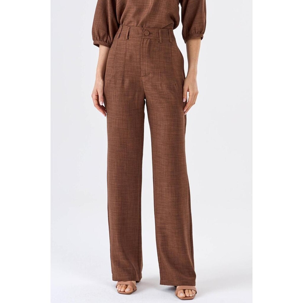 Calça PKS Alfaiataria Com Pespontos Marrom
