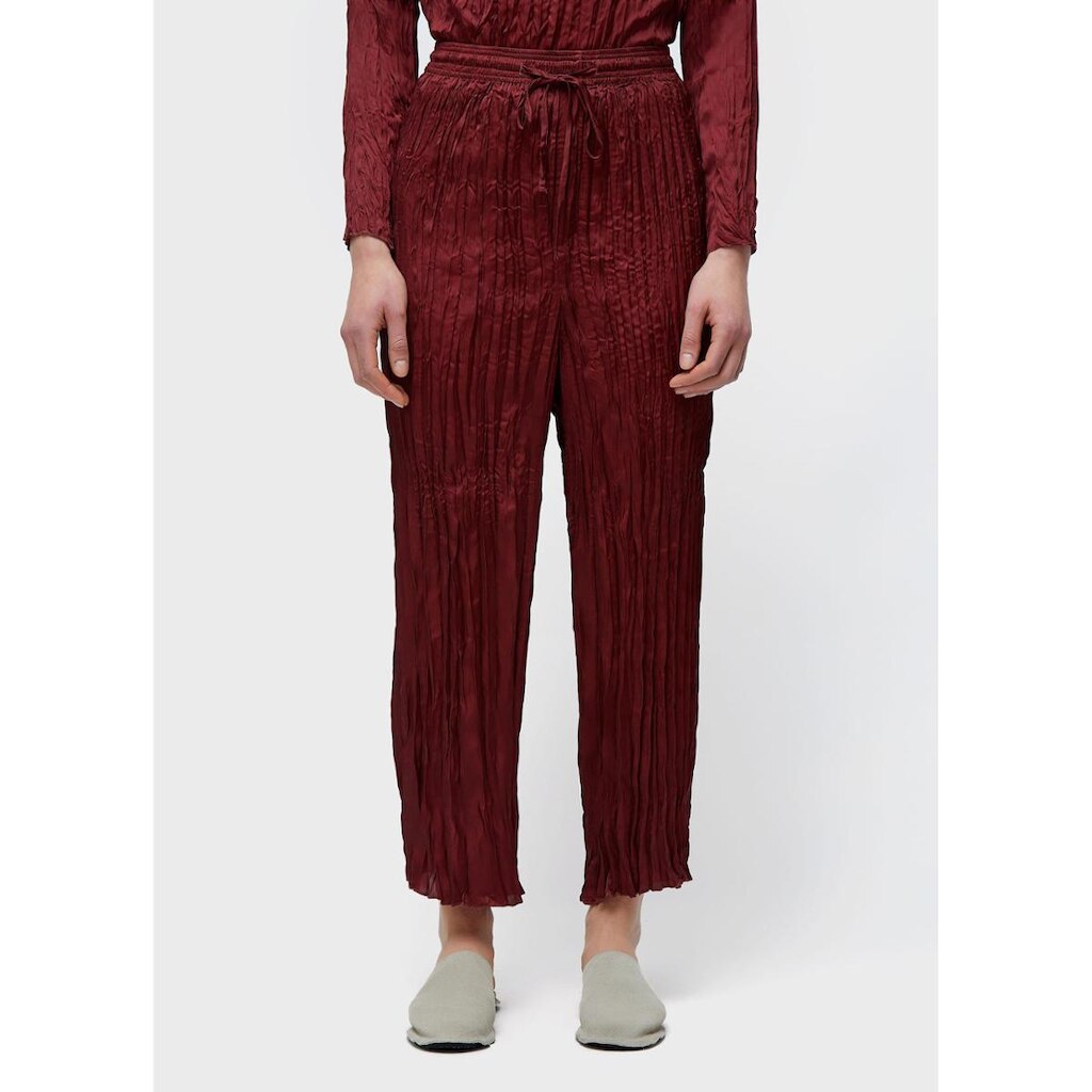 Calça reta wrinkled satin double face OSKLEN