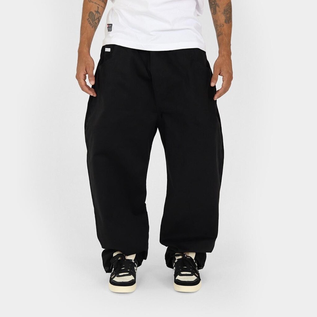 Calça Wats Sarja Balão Preta