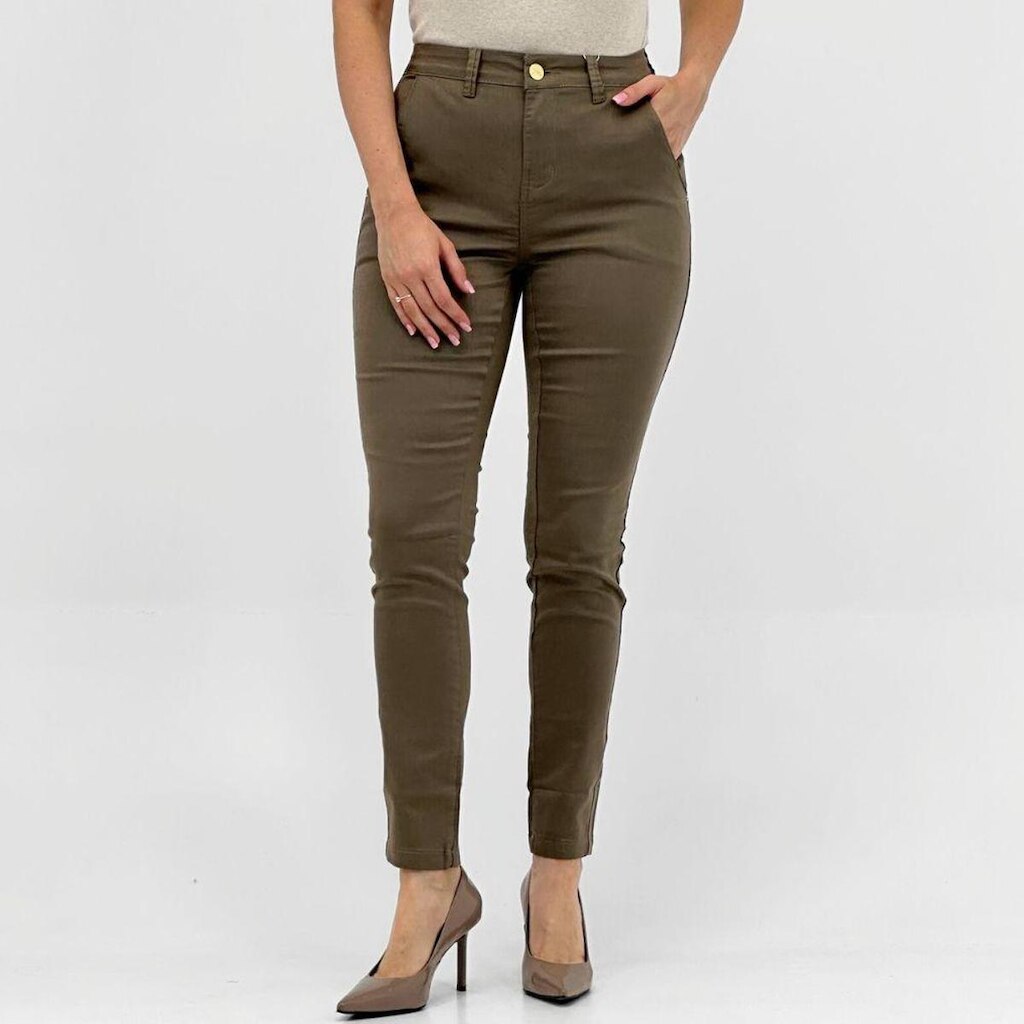 Calça Young Style Skinny em Sarja Feminina