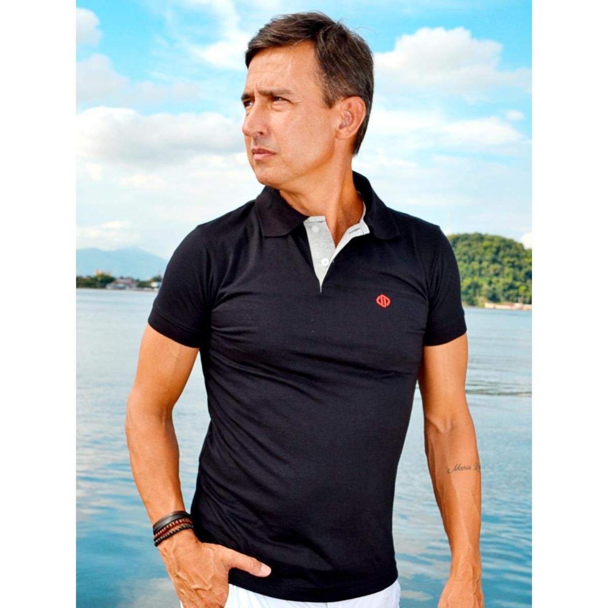 Camisa Polo Slim Manga Curta em Algodão Premium Preto Menor preço em Camisa Polo Slim Manga Curta em Algodão Premium Preto