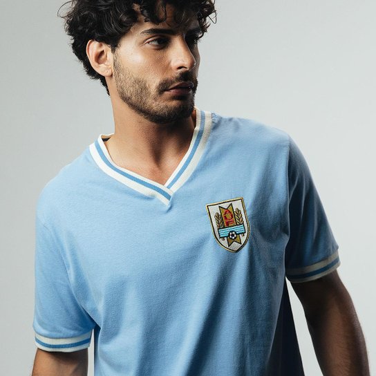 Camisa Retrô Gol Seleção Uruguai Edição Limitada Masculina - Azul Menor preço em Camisa Retrô Gol Seleção Uruguai Edição Limitada Masculina - Azul